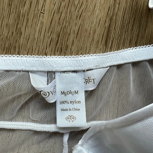 Victoria’s Secret Vintage Top - Picture 4 of 4